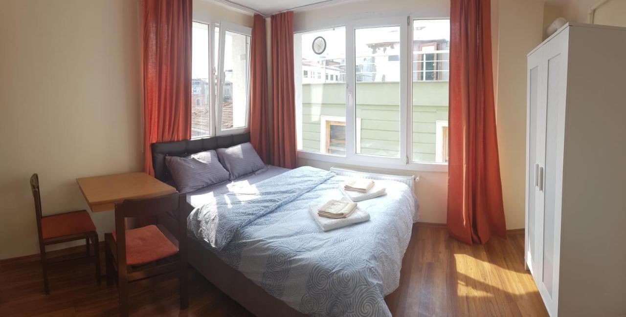 Taila Apartments No 3 Near Taksim Istanbul Bagian luar foto